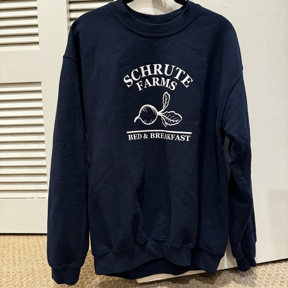 Gildan Tops - THE OFFICE Schrute Farms Sweatshirt